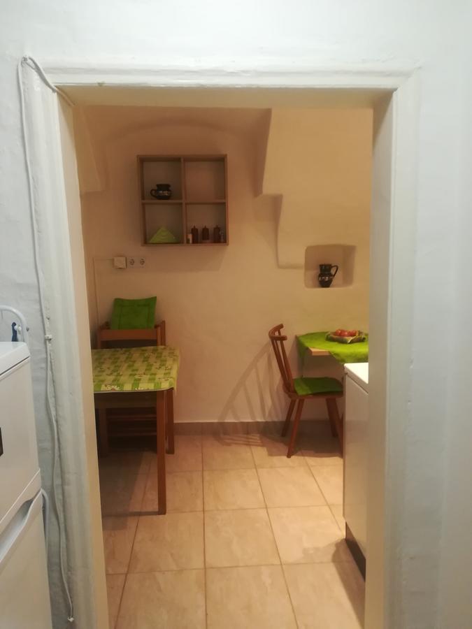 Apartman Becsi Utca โชพรอน ภายนอก รูปภาพ